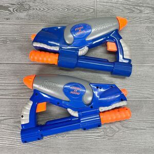 2001 Hasbro Larami Super Soaker Max D 3000 Blue Orange Water Gun Set of Two